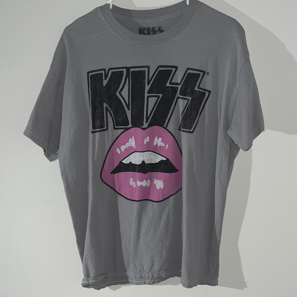 Oversized KISS Graphic T-Shirt in Gray and Pink